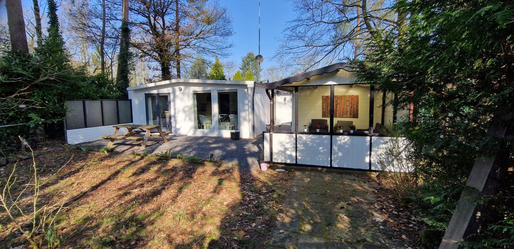 "Dennenhuisje" Op Bospark Ijsselheide Hattemerbroek Exterior foto